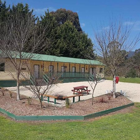 BIG4 Breeze Holiday Parks - Eildon Buitenkant foto