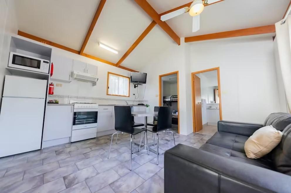 BIG4 Breeze Holiday Parks - Eildon Buitenkant foto