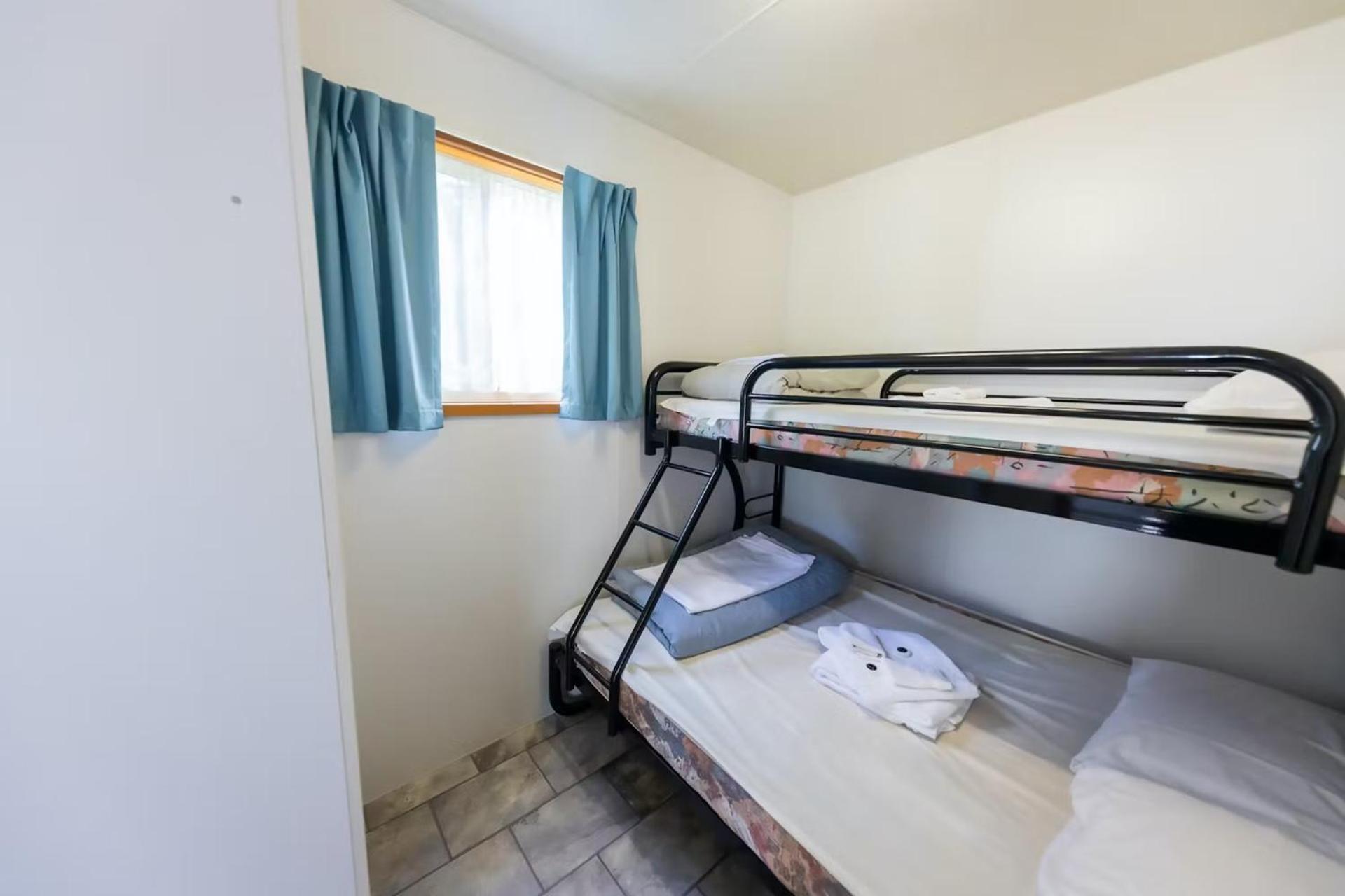 BIG4 Breeze Holiday Parks - Eildon Buitenkant foto