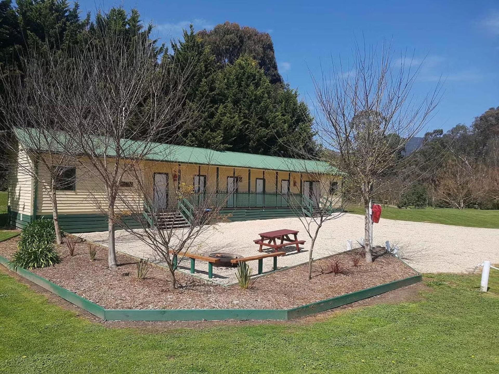 BIG4 Breeze Holiday Parks - Eildon Buitenkant foto