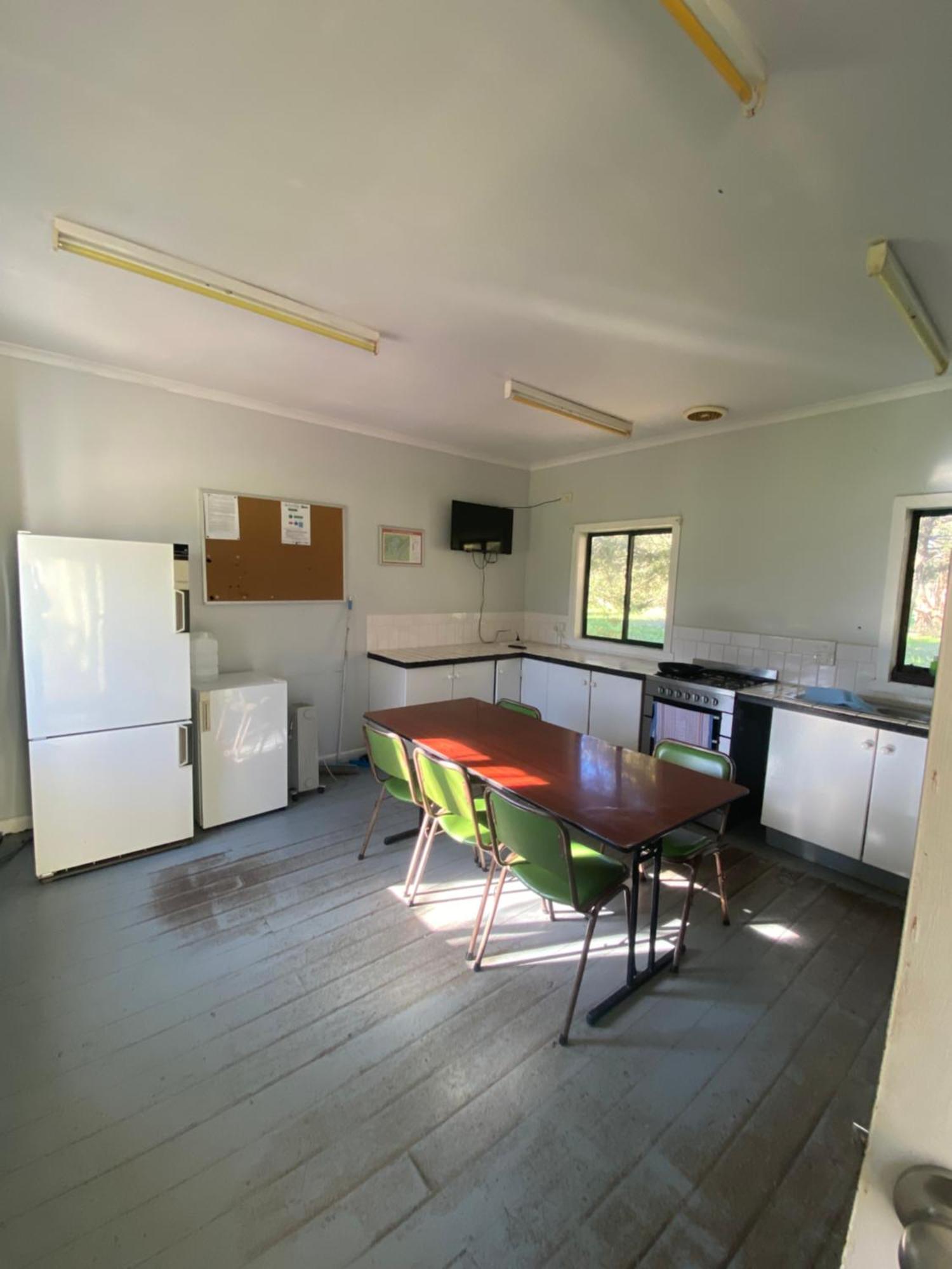 BIG4 Breeze Holiday Parks - Eildon Buitenkant foto