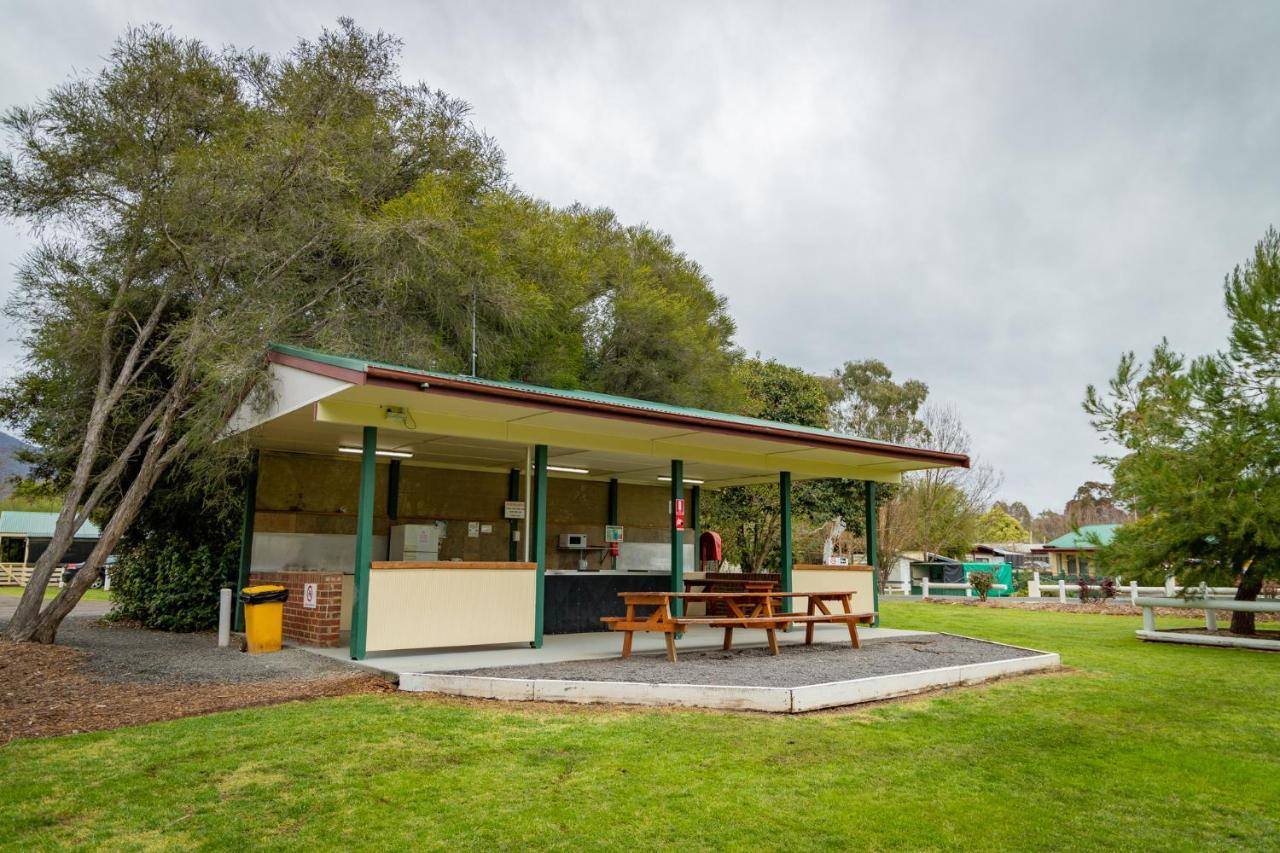 BIG4 Breeze Holiday Parks - Eildon Buitenkant foto