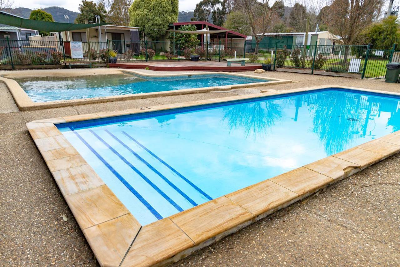 BIG4 Breeze Holiday Parks - Eildon Buitenkant foto